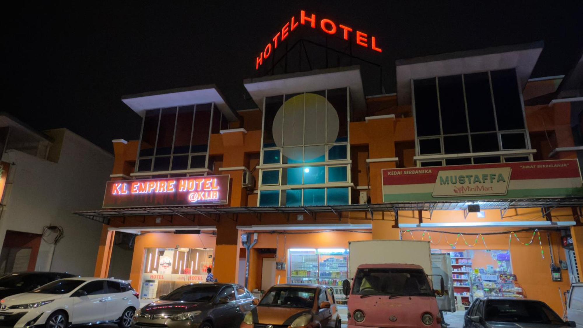 Kl Empire Hotel Klia, Formerly Known As Adiff Palace Klia 雪邦 外观 照片